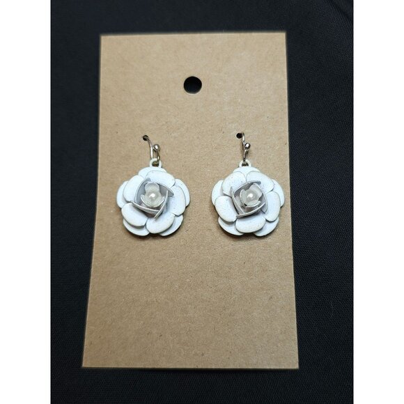 White Floral Drop Earrings With Faux Pearl Center Lightweight - Picture 2 of 7